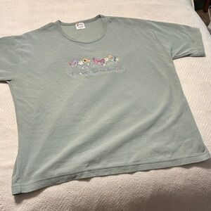 Women's Floral Embroidered Tee - Sage Green